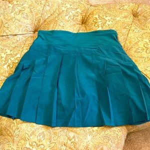 Hunter Green Golf Skort Size S